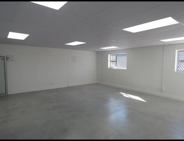 69M² OFFICE TO LET IN SOMERSET WEST CENTRAL